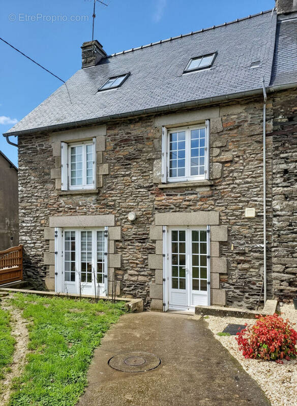 Maison à SAINT-SERVANT