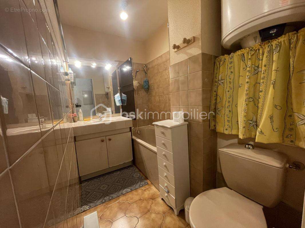 Appartement à SIX-FOURS-LES-PLAGES