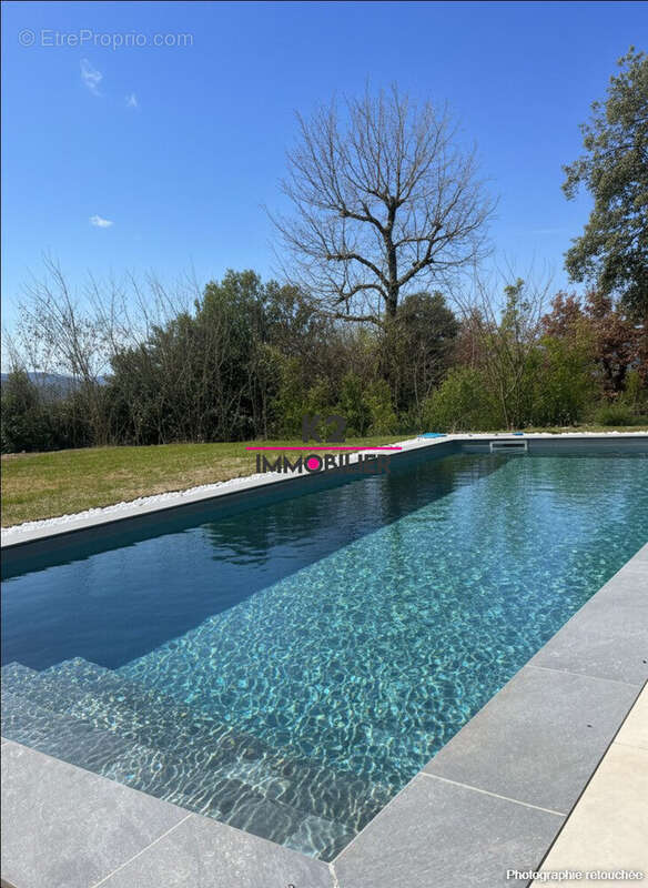 Maison à MALATAVERNE