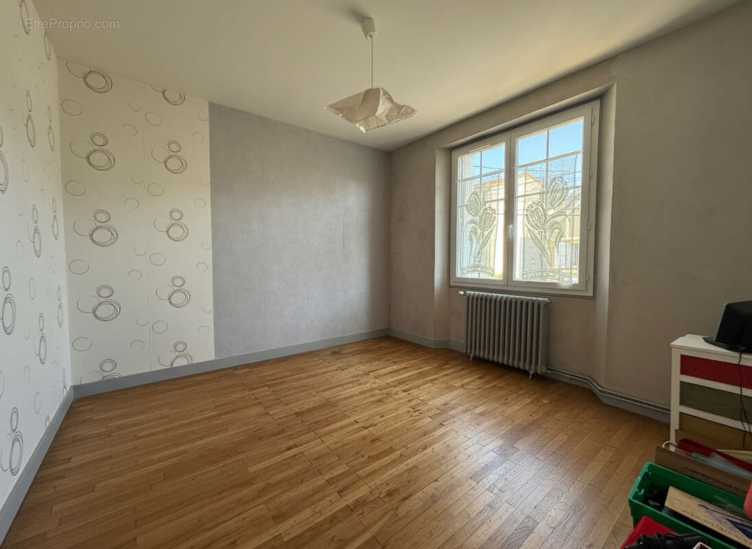 Maison Angouleme 6 pièce(s) 155 m2 environ - photo 8
