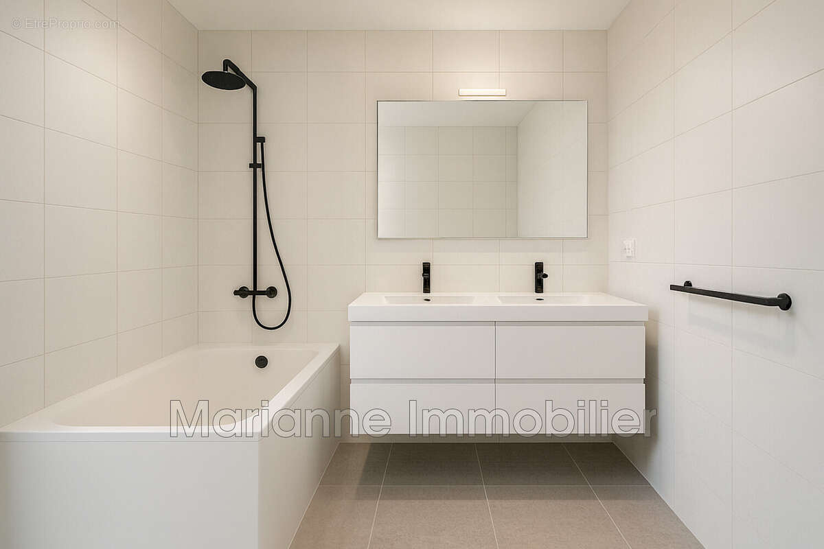 Appartement à RODILHAN