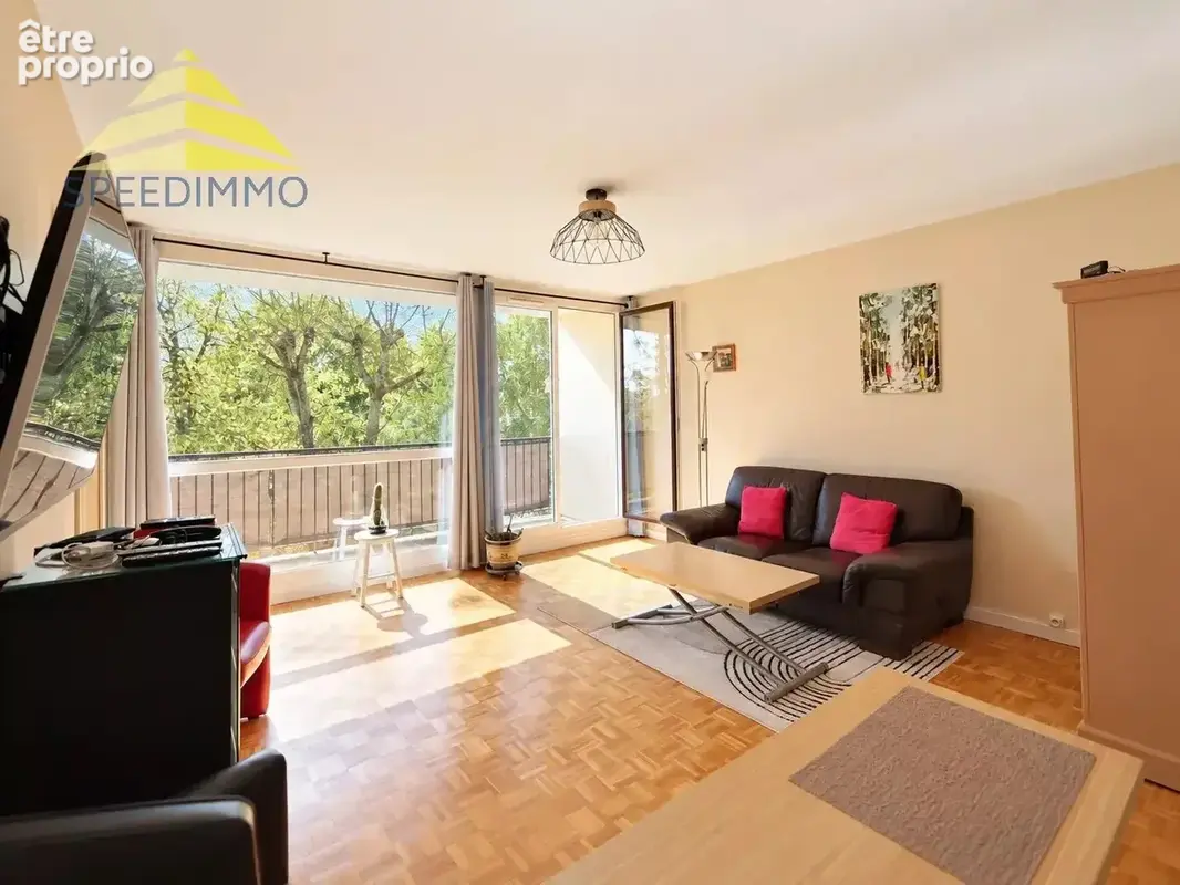 Bel appartement 3 pièces avec balcon à Villecresnes - photo 2