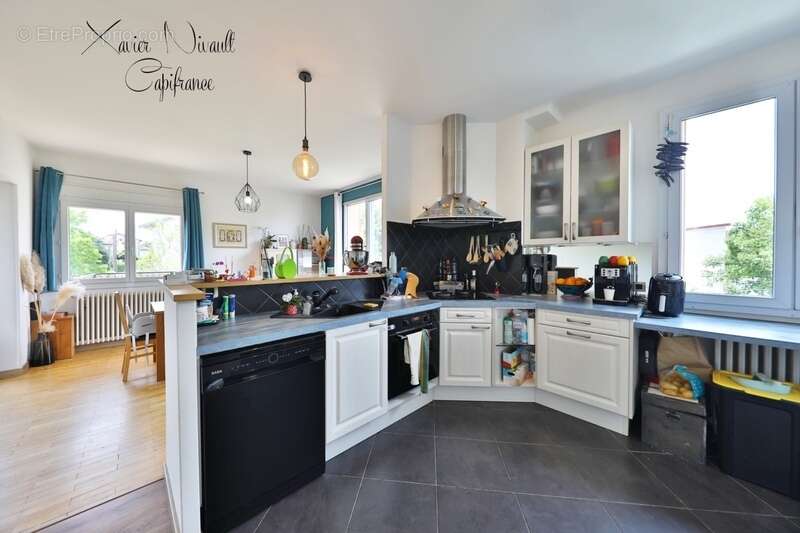 Maison à vendre 7 pièces BOURG EN BRESSE (01) - photo 4