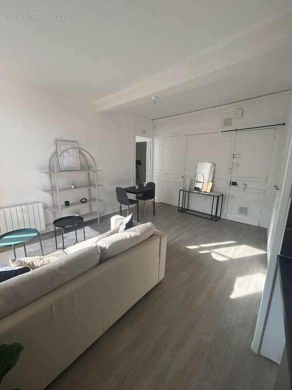   - Appartement à LYON-1E