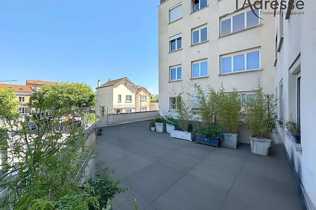 Appartement à SURESNES