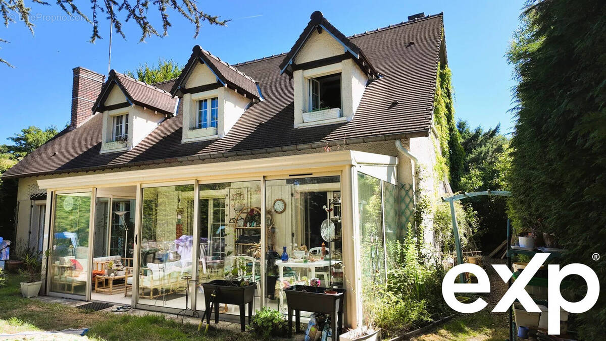 Maison à CLAIREFONTAINE-EN-YVELINES
