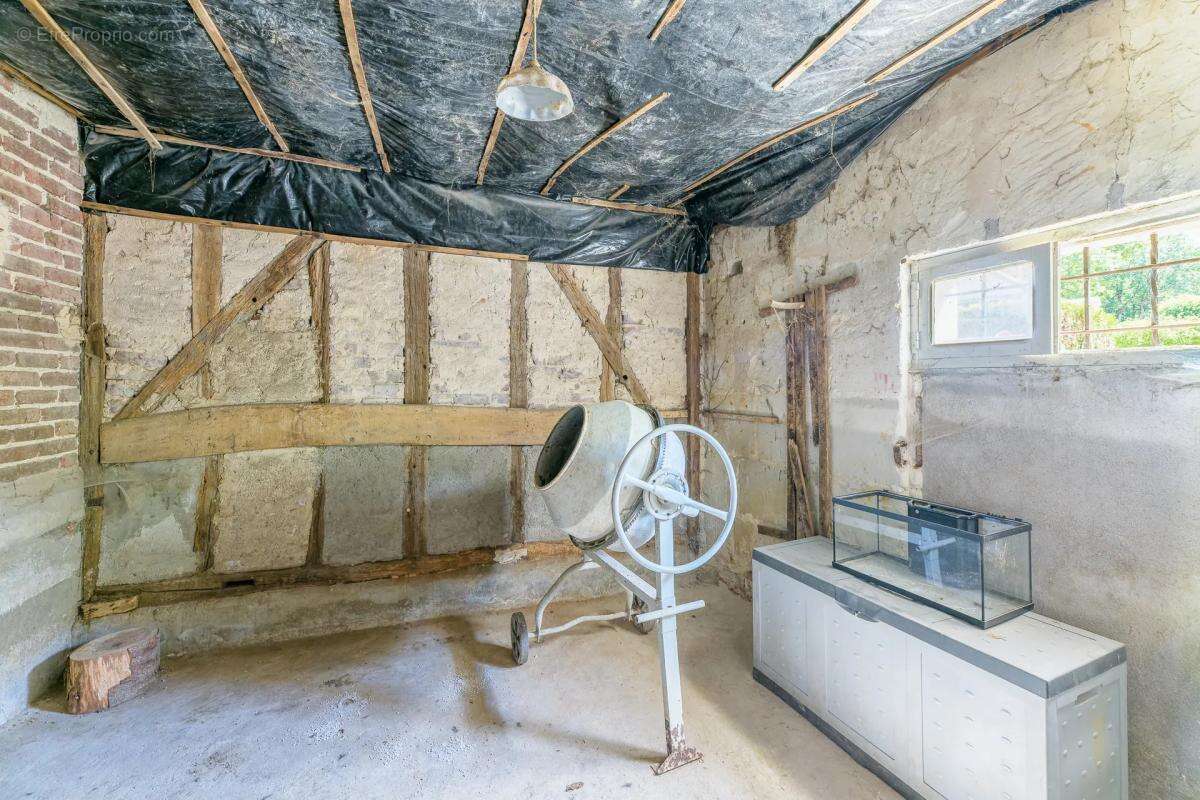 Maison de 5 pièces de 102 m² à Villechauve - photo 18