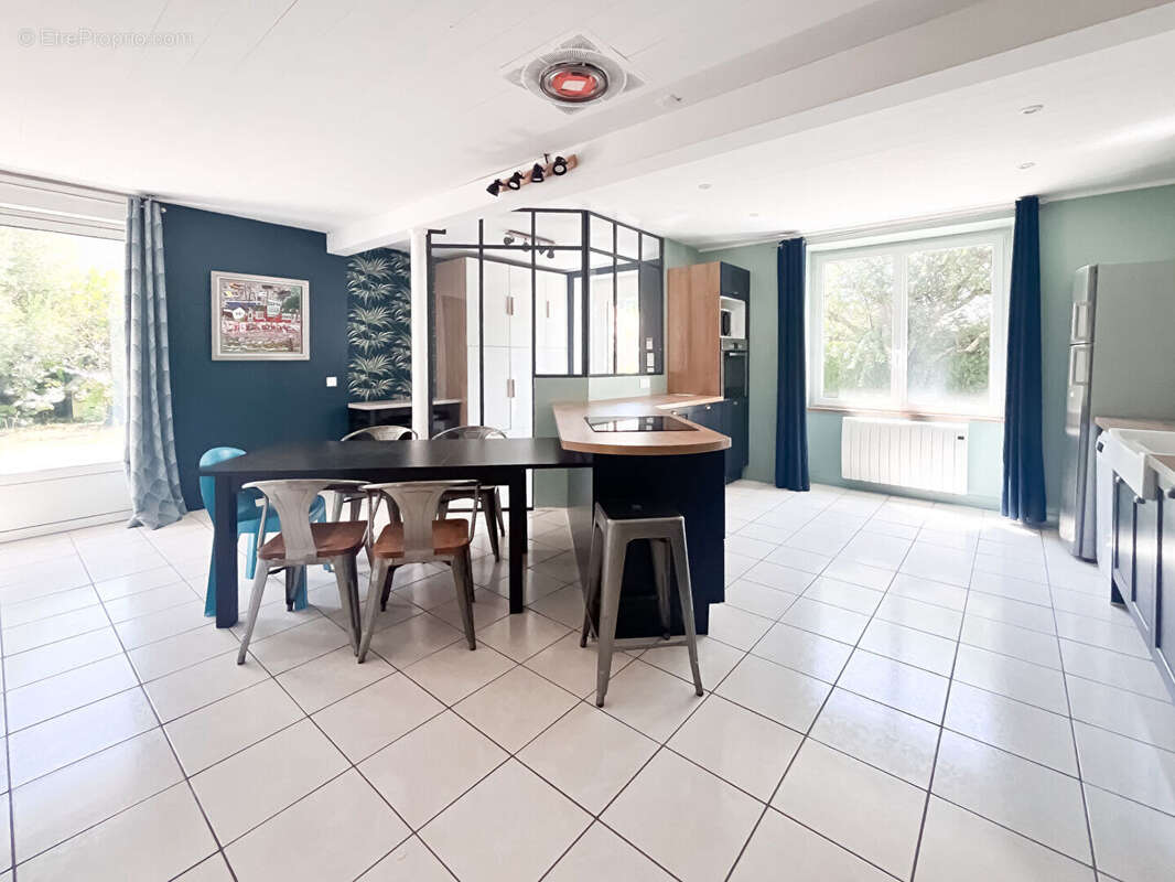 Maison à DOMPIERRE-SUR-MER