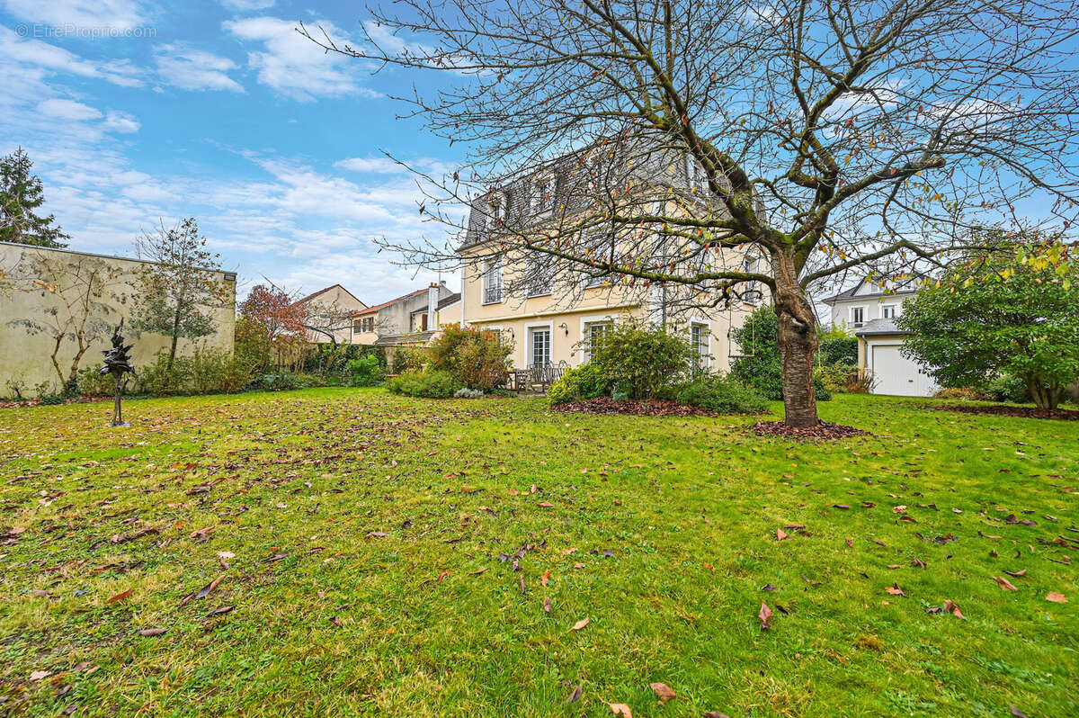 Maison à SAINT-MAUR-DES-FOSSES