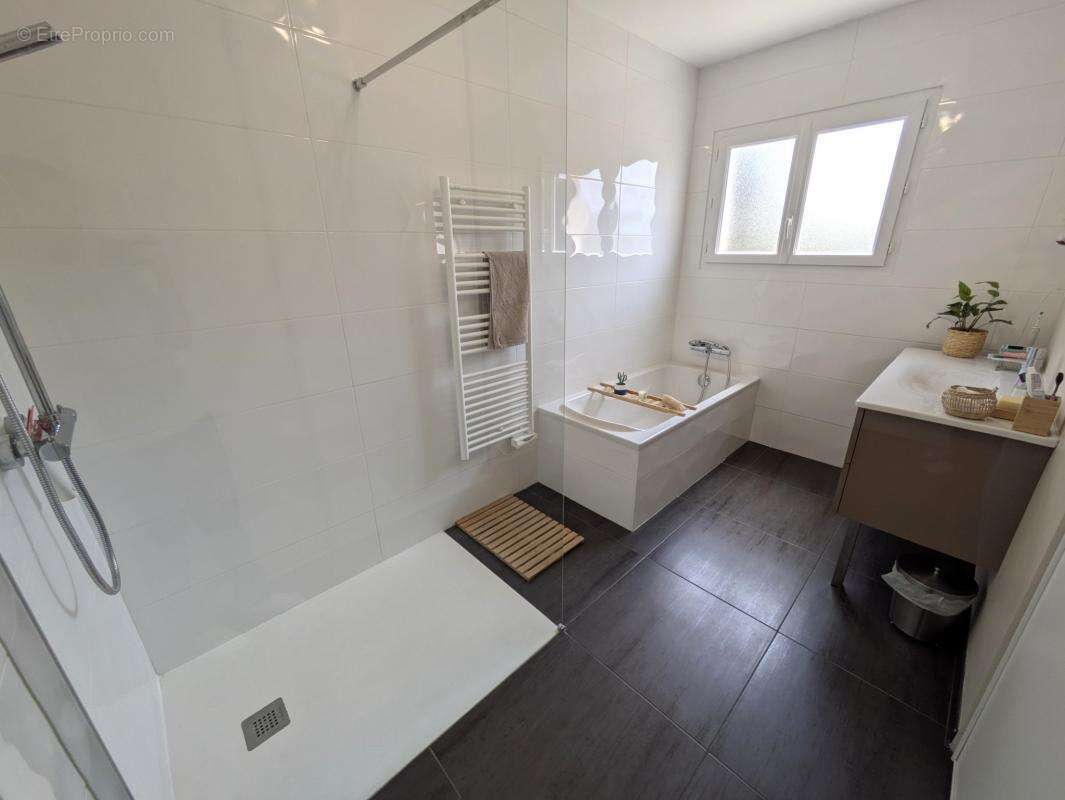 Maison à GRANDCHAMPS-DES-FONTAINES