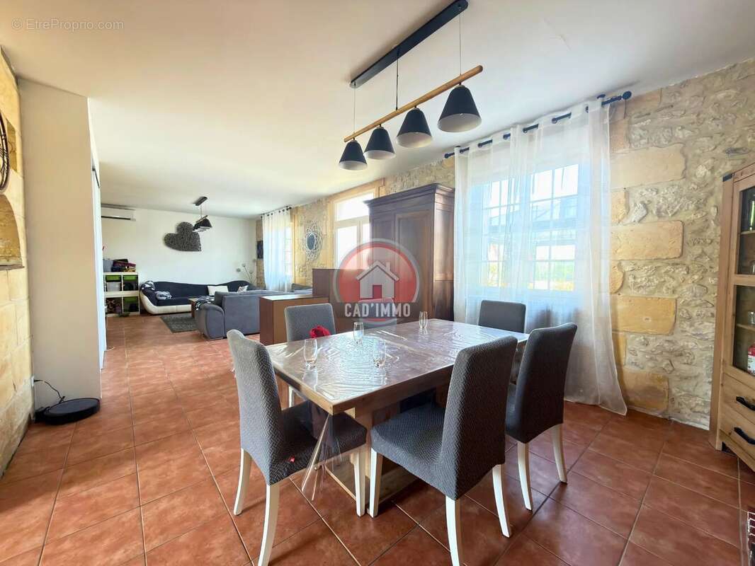Maison à GAGEAC-ET-ROUILLAC