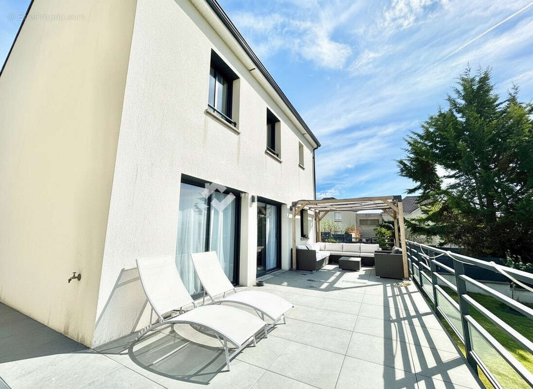 Maison 112 m² à Dampmart  - photo 2