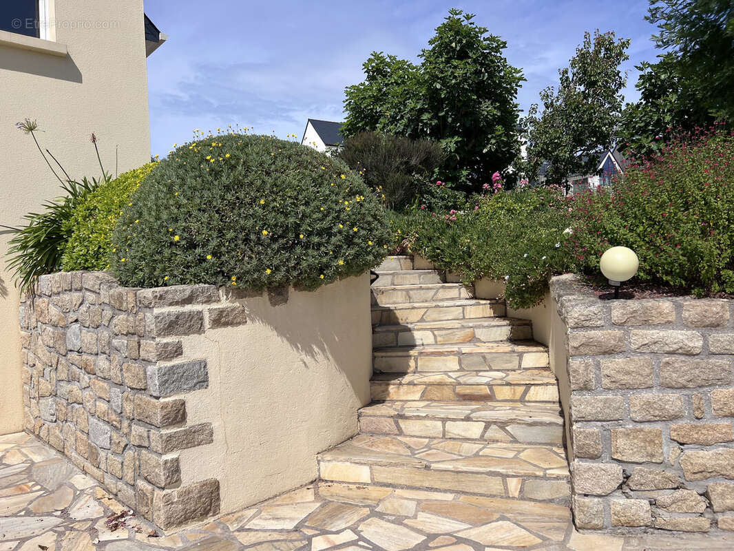 Erquy 22430, venez déposer vos valises dans cette belle maison avec très belle vue de 181 m2 - photo 17