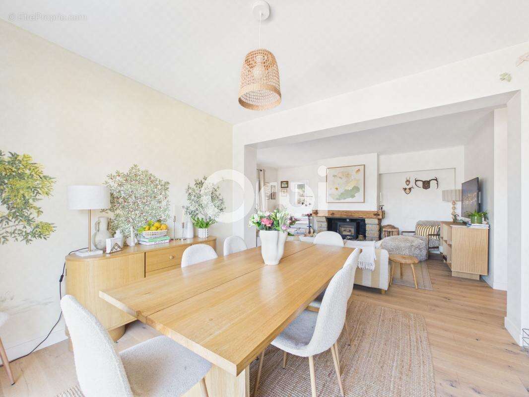 Maison à MANDELIEU-LA-NAPOULE