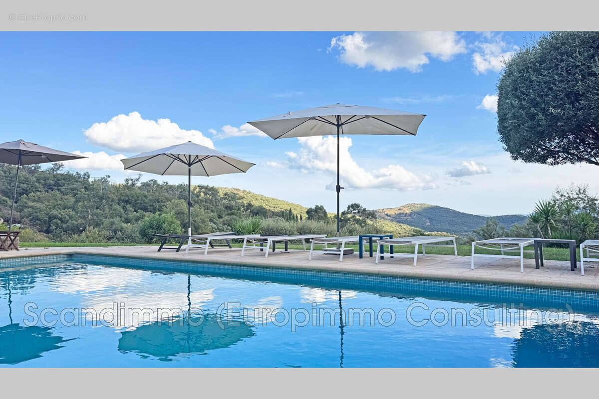 Maison à LA GARDE-FREINET