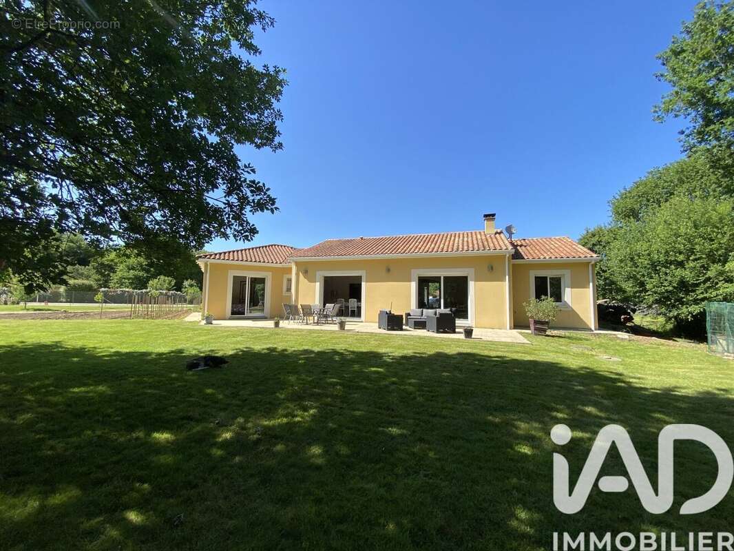 Photo 1 - Maison à LIGUGE