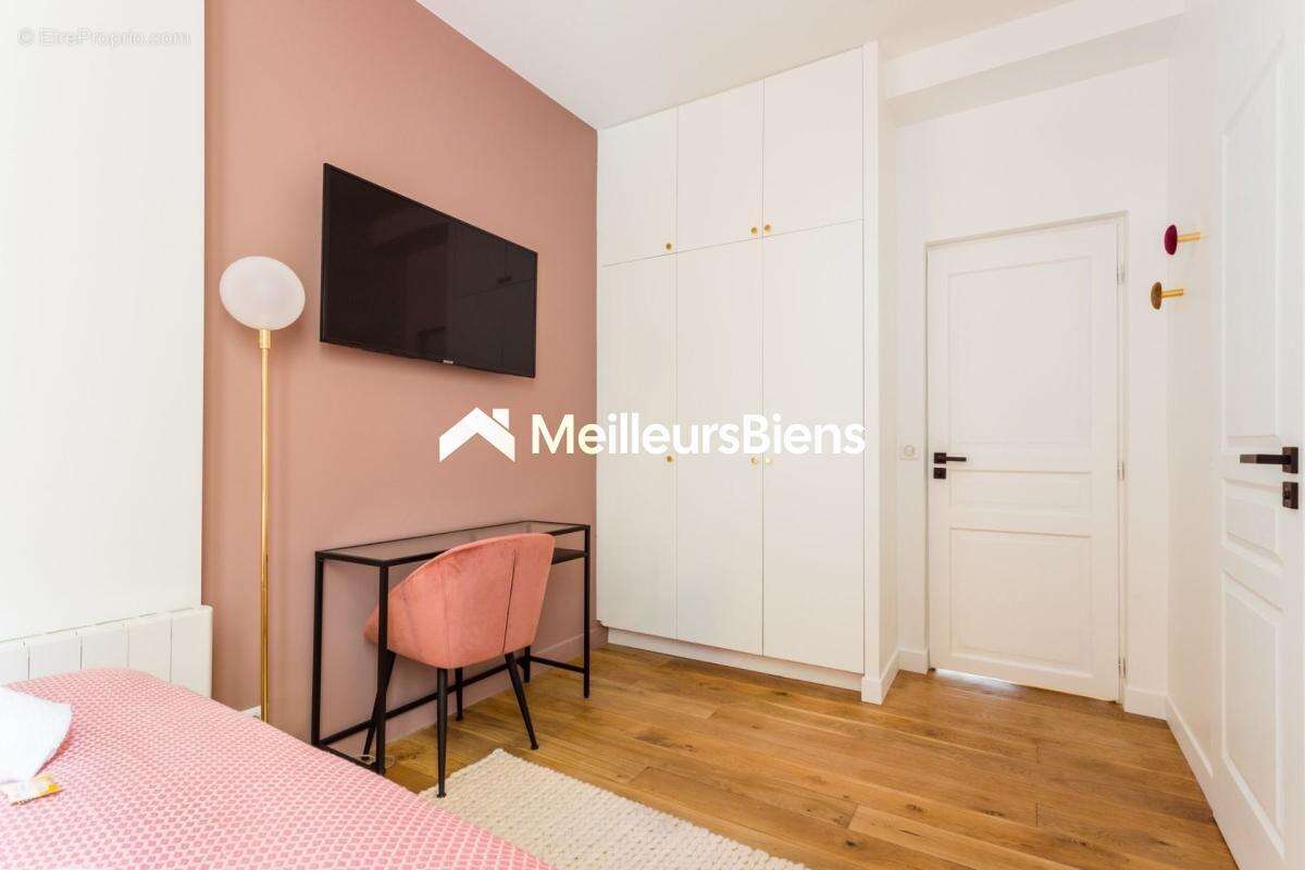 Commerce à PARIS-11E