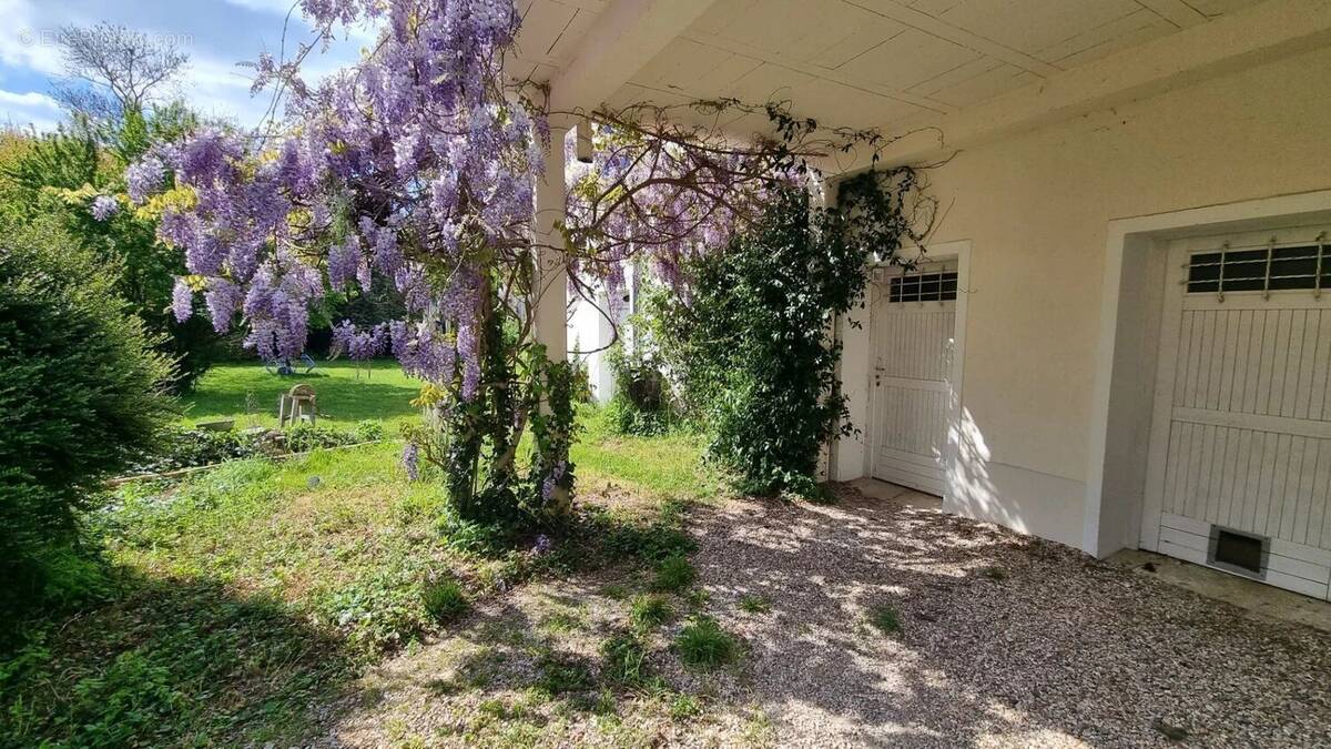 Maison à BEYNES