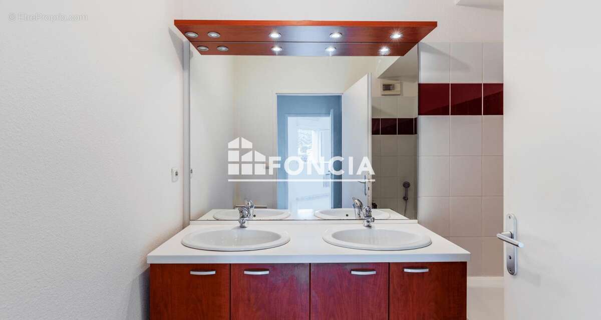 Appartement à ARS-SUR-MOSELLE