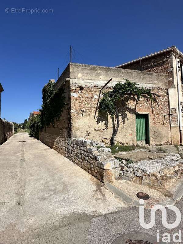 Photo 2 - Parking à BAIXAS