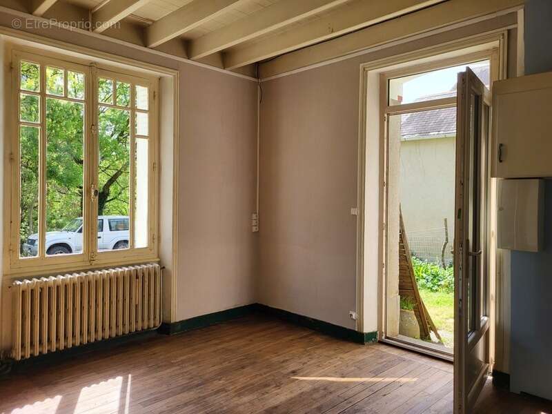 Maison à SAINT-LOUP-LAMAIRE