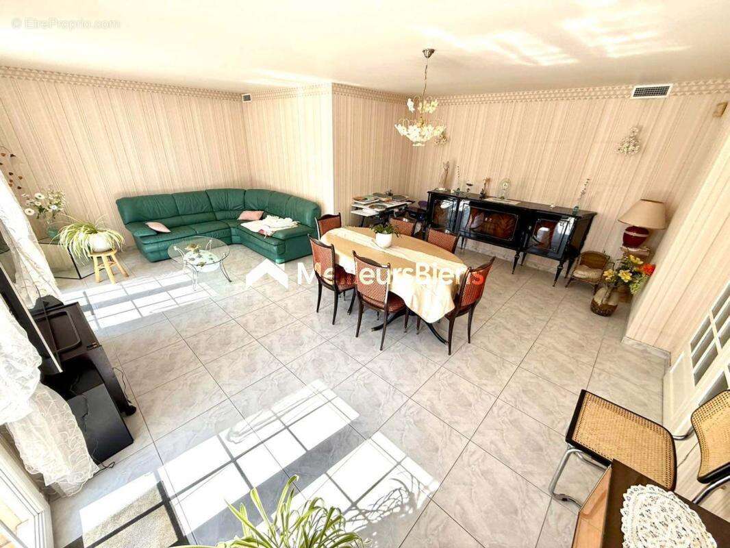 Maison à SAINT-ESTEVE