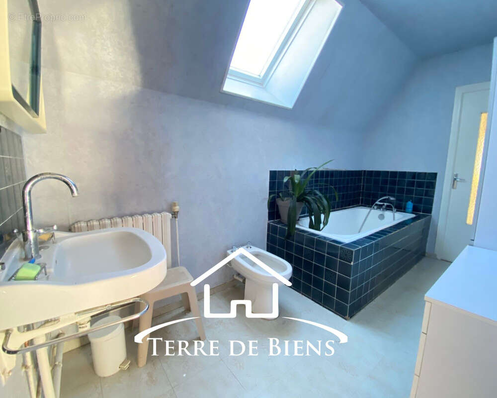 Maison à VIC-SUR-AISNE