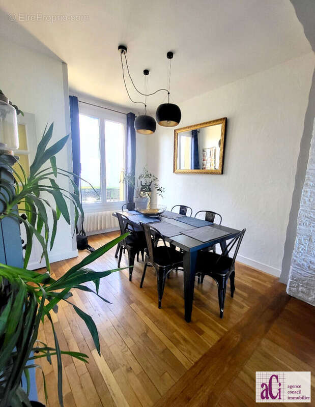 Maison à L&#039;HAY-LES-ROSES