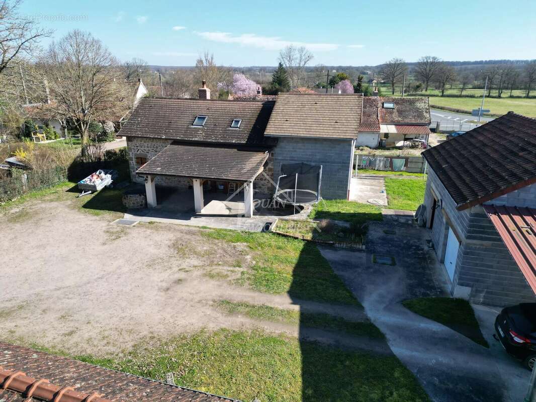 Maison à COSNE-D'ALLIER
