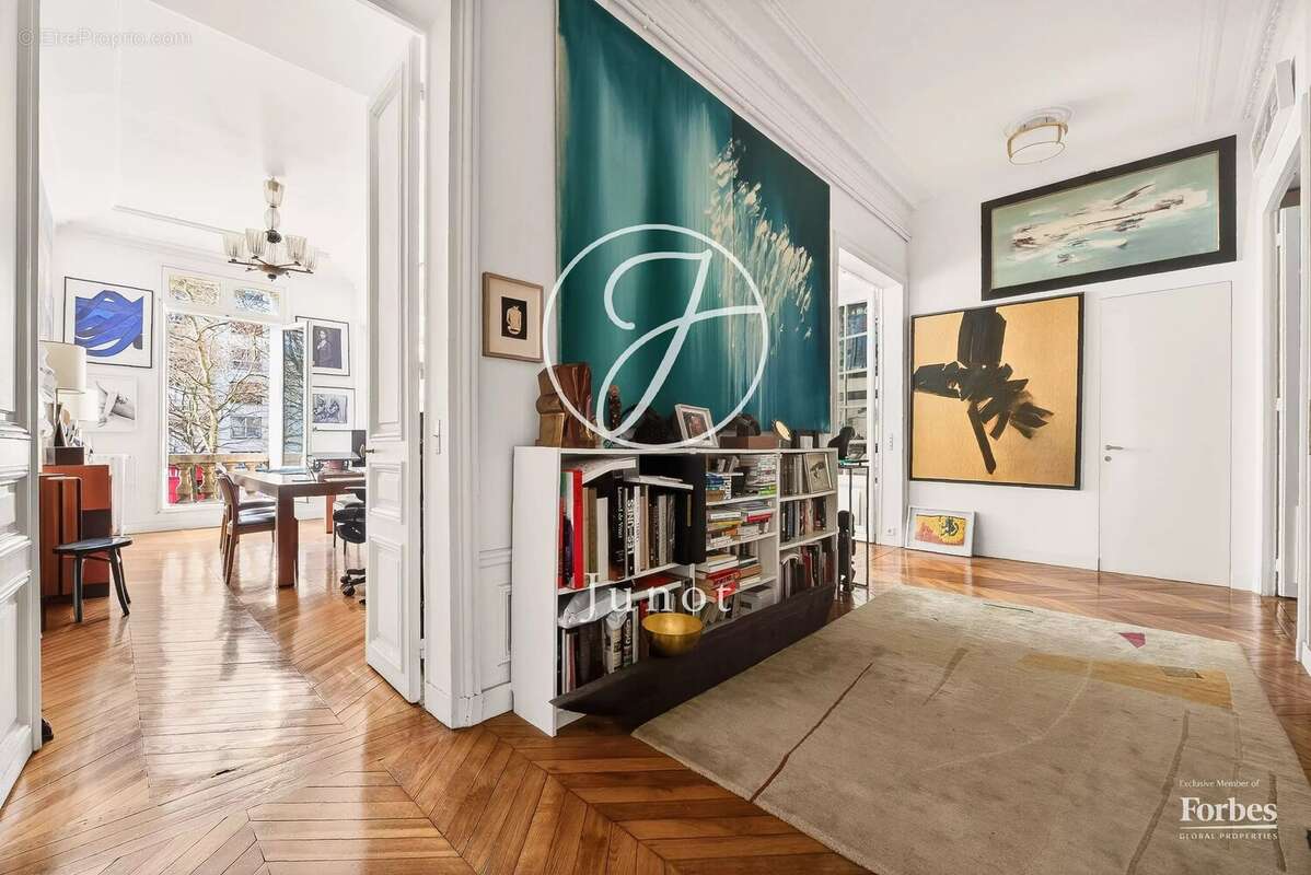 Appartement à PARIS-9E