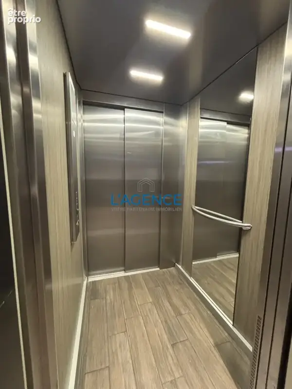 Appartement T2 de 47 m2 en étage avec ascenseur et terrasse au centre ville de Hyères - photo 7