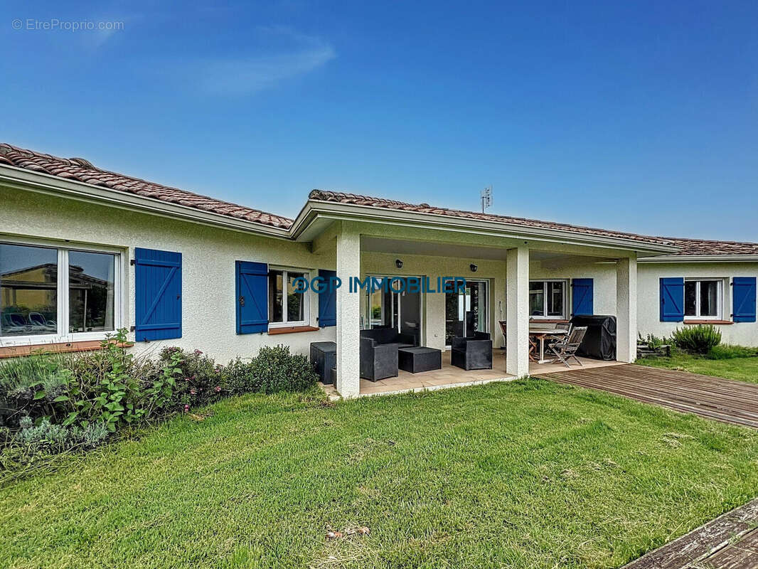 Maison à SAINT-SULPICE