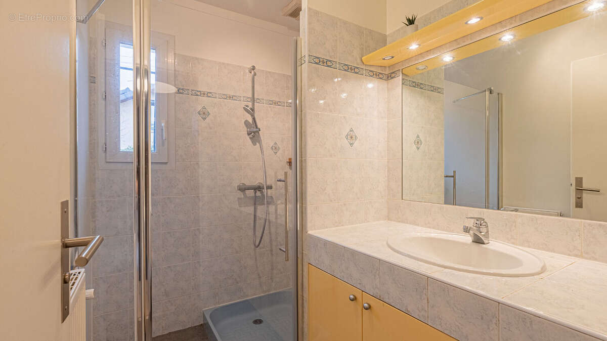 Maison à JACOB-BELLECOMBETTE