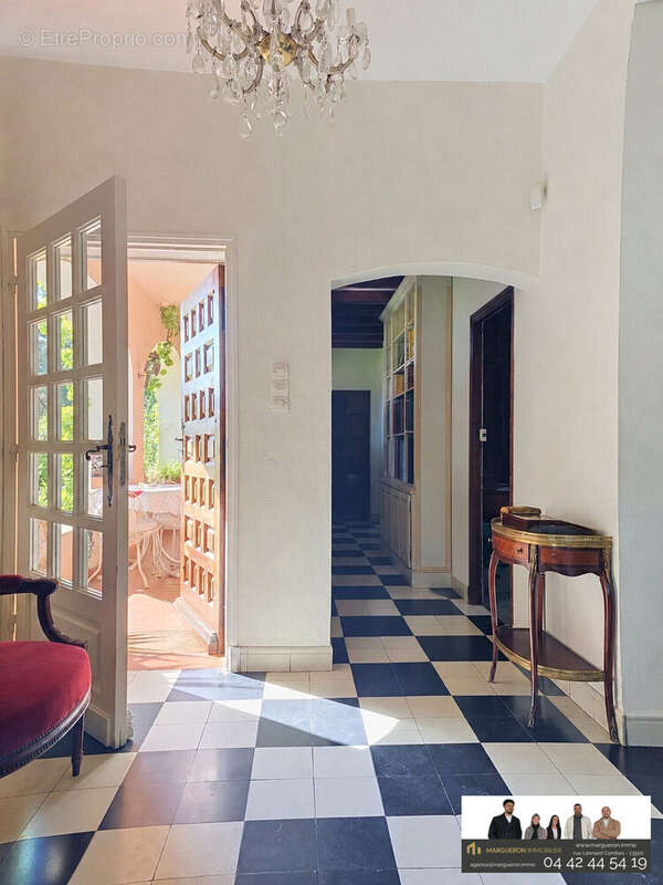 Maison 158 m² à Martigues  - photo 7