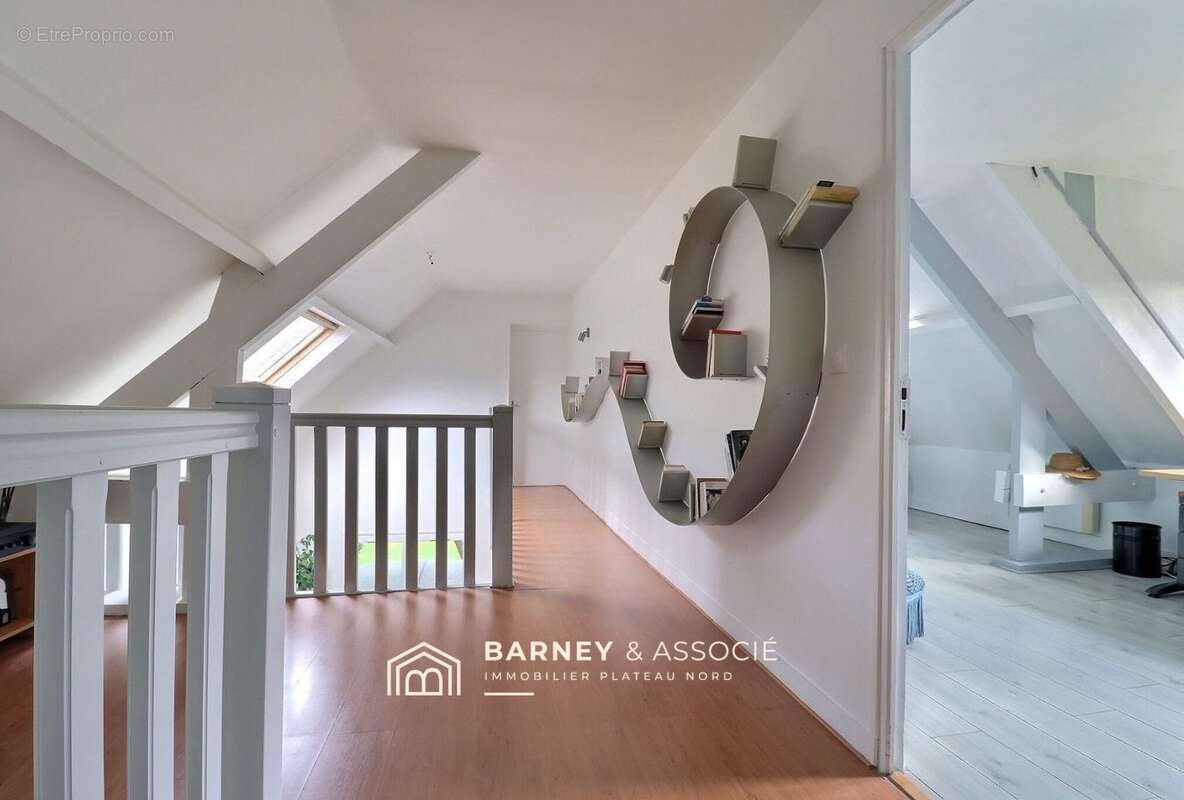 Maison à MONT-SAINT-AIGNAN