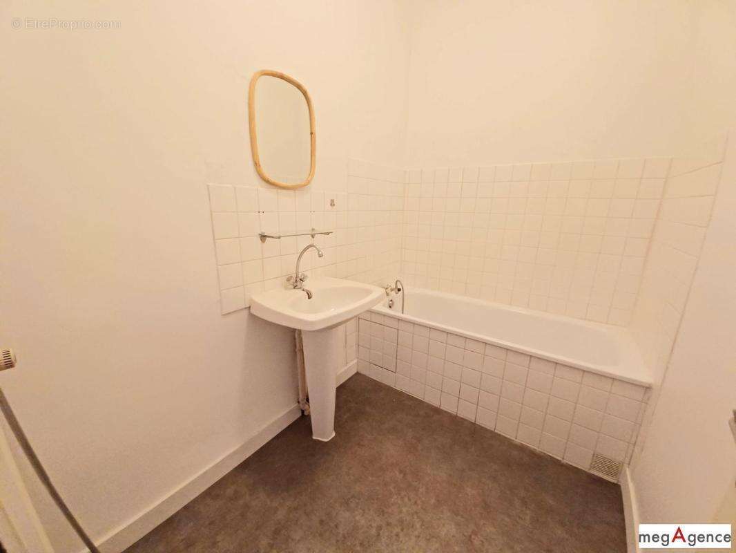 Appartement à FOUGERES