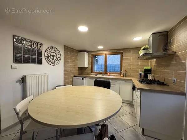 Maison à PIERRE-CHATEL