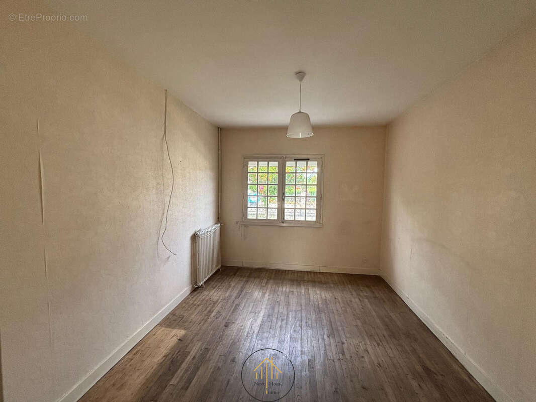 Maison de plain-pied - 140 m2 - 6 chambres - terrain clos - photo 7