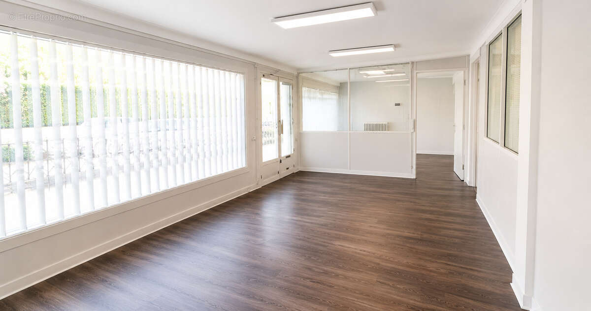 Local commercial 67m2 - photo 4
