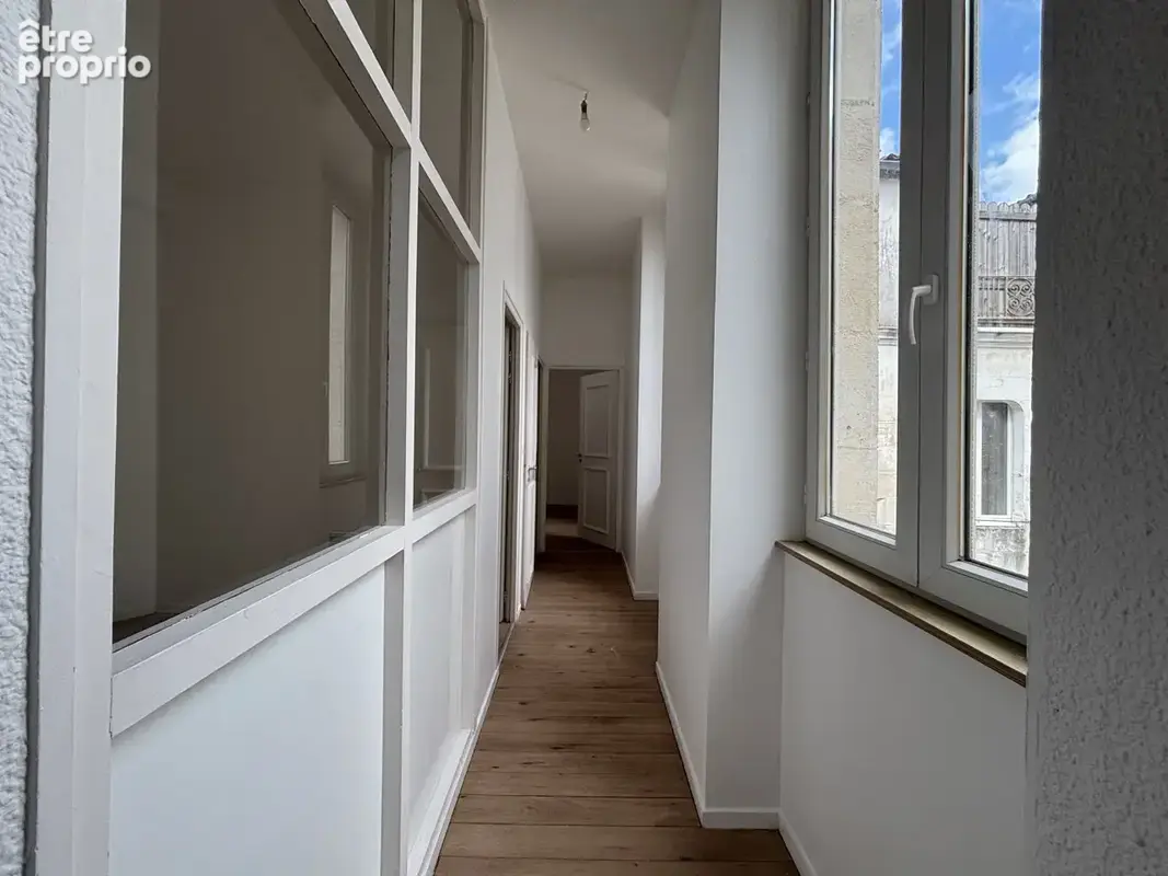 Appartement T3 51,4m2 au deuxième étage. Place Colbert - photo 7