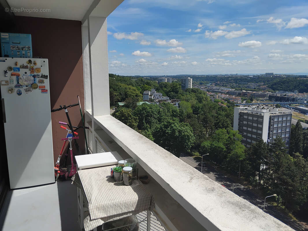 Appartement à LYON-9E