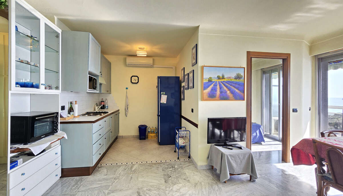 Appartement à ROQUEBRUNE-CAP-MARTIN