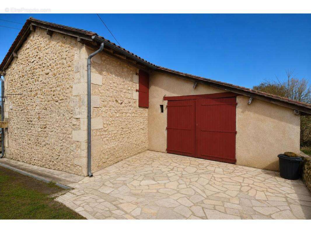 Maison à SAINT-PRIVAT-DES-PRES