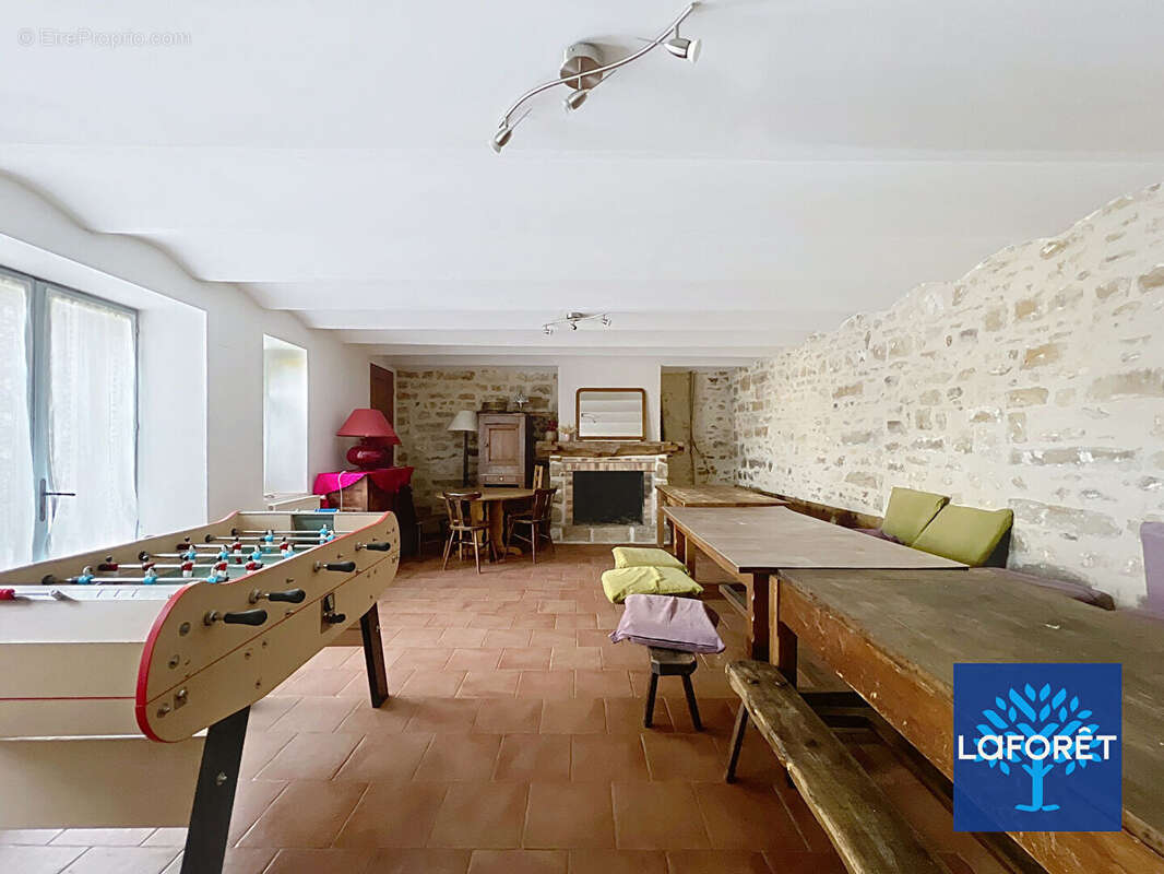 Maison à SAINT-MARTIN-EN-BIERE