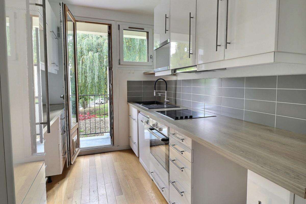 Appartement à MAREIL-MARLY