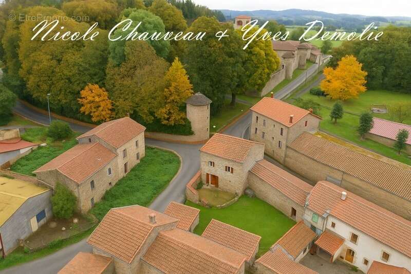 Maison à VERNET-LA-VARENNE