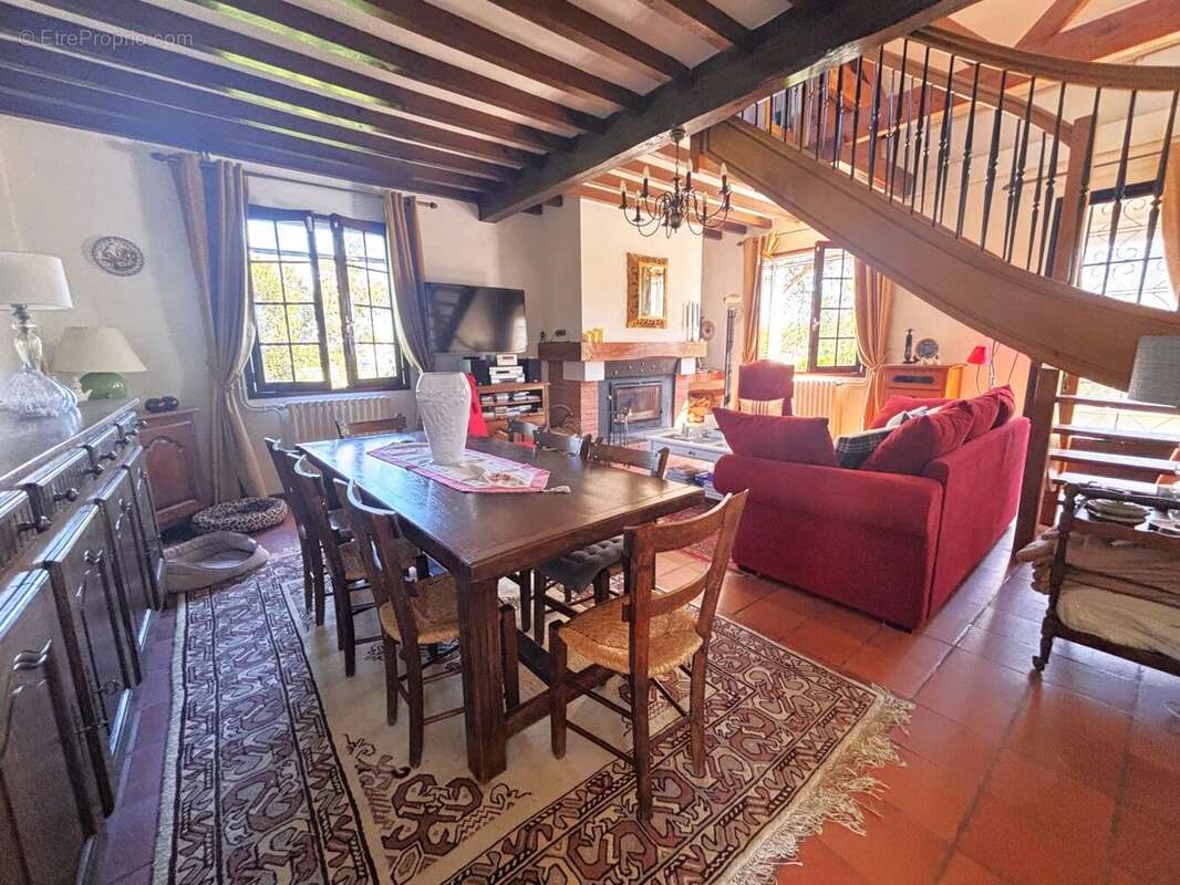 Maison à LEMBEYE