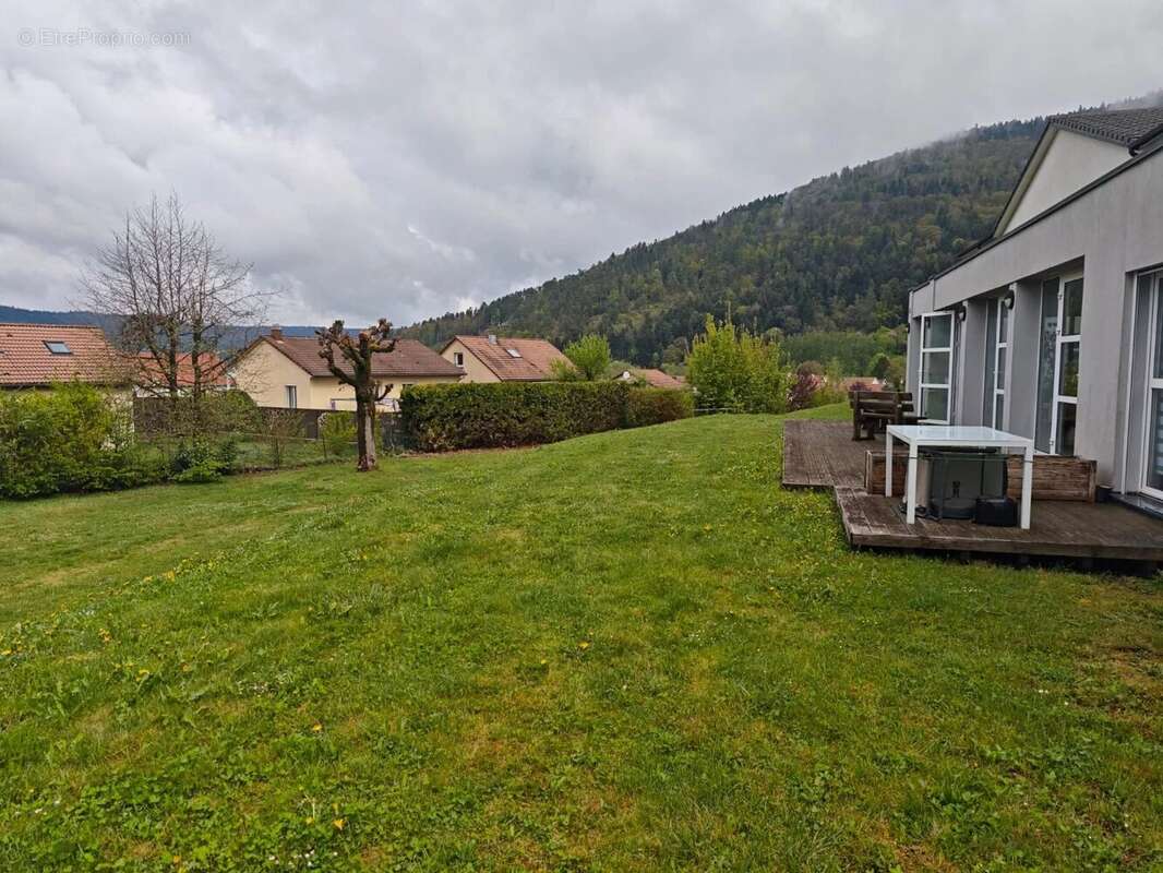 Appartement à SAINT-ETIENNE-LES-REMIREMONT