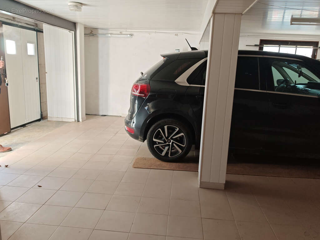 Maison à FONTAINE-LE-PIN