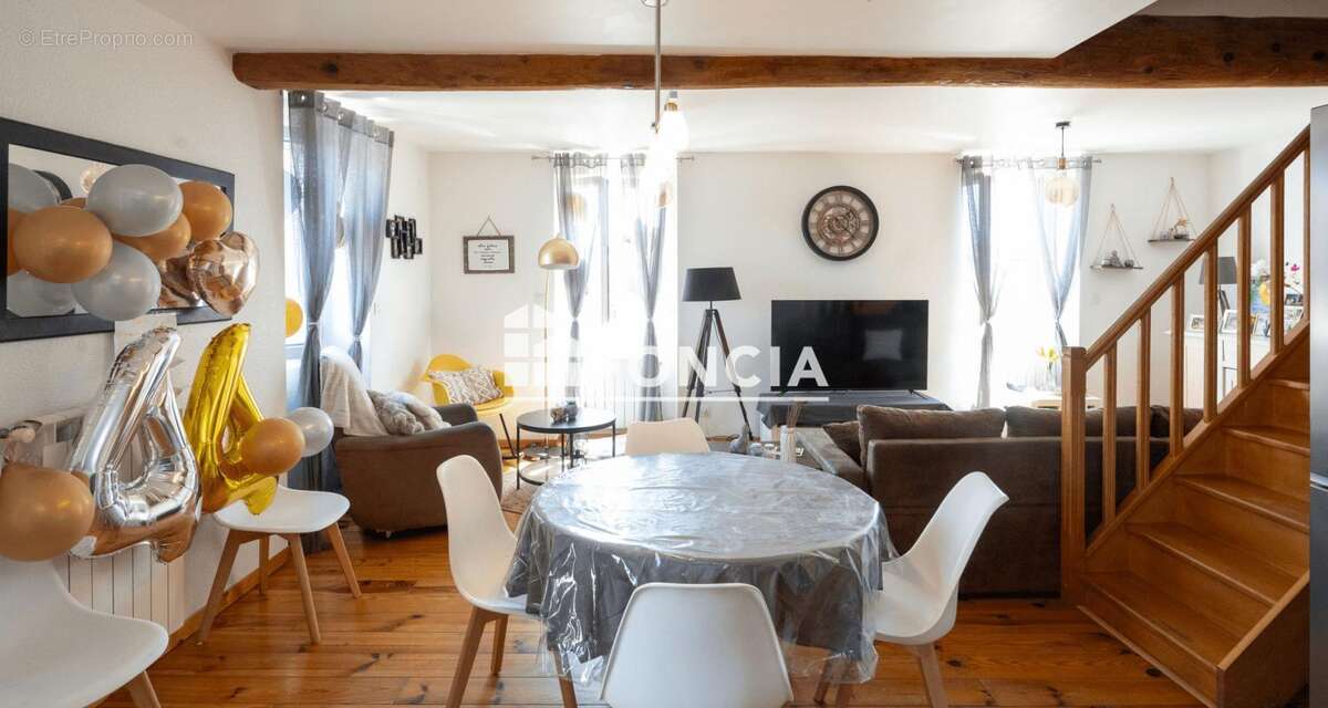 Appartement à BOURG-DE-PEAGE